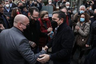 «Κάντε κάτι, καταστρεφόμαστε»