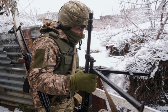 Παραμύθια με… δράκους έμπνευσης CIA και ΜΜΕ
