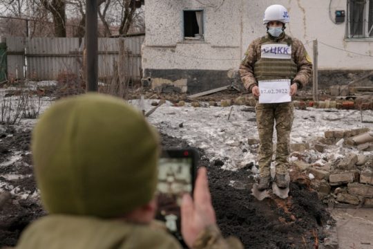 Σκληρό πόκερ Ρωσίας-Δύσης στην ουκρανική σκακιέρα
