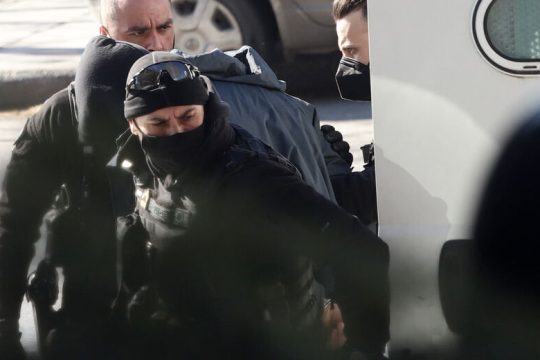 Λήψη DNA από όλους τους υπόπτους