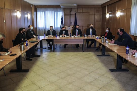 Απογοήτευσε τους αγρότες η συνάντηση με τους υπουργούς