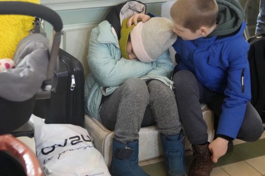 Χιλιάδες απελπισμένοι φεύγουν κακήν κακώς από την Ουκρανία