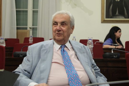 Πέθανε ο Δ. Κοντομηνάς