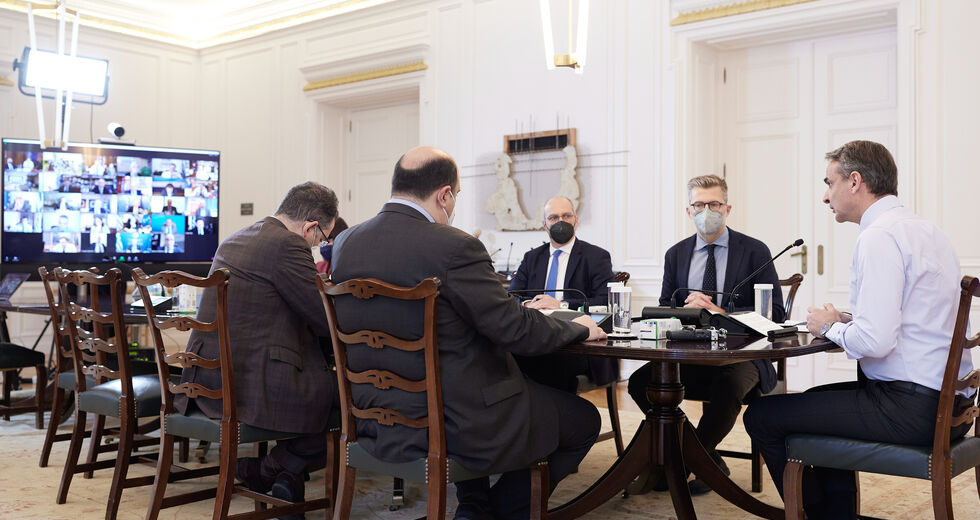 «Kόκκινες κάρτες» στην Ελλάδα από την GRECO για τη διαφθορά