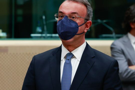 Βυθισμένες… στη Μαύρη Θάλασσα οι προβλέψεις για την ανάπτυξη και το έλλειμμα