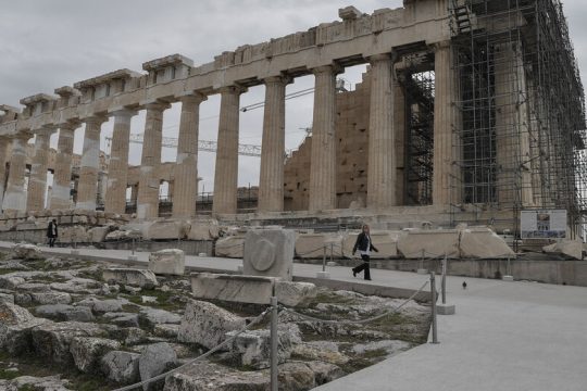 Αναλαμβάνει πρωτοβουλία και στέλνει κλιμάκιο για τα έργα στην Ακρόπολη