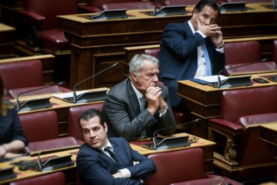 «Τσεκούρι» σε Ευρωπαϊκή Οδηγία