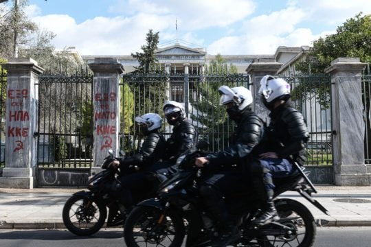 Αναβιώνει το αίσχος της αστυνομικής βίας