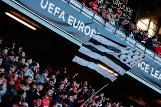 «Πέρασαν» δύο, «περιμένουν» άλλες έξι