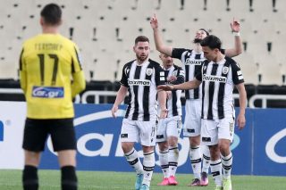 Πνιγμένη στην εμμονή της, η ΑΕΚ δεν σηκώνει κεφάλι
