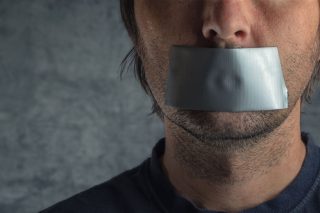 Και πάλι στο στόχαστρο των διώξεων ο εκπαιδευτικός Γιώργος Καββαδίας