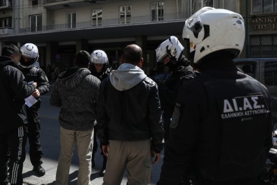 ΚΕΕΡΦΑ: Ρατσιστικό σαφάρι της ΕΛ.ΑΣ. του Θεοδωρικάκου