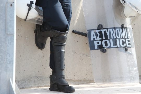 Ρετουσάρουν το προσωπείο της ΕΛ.ΑΣ. απέναντι στους ΛΟΑΤΚΙ