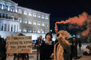 Χρώματα, νότες και παλμός ενάντια σε πόλεμο και σεξισμό