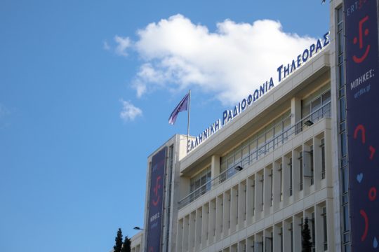 Στη Βουλή το «φιάσκο» με τον ανταποκριτή της ΕΡΤ στη Μόσχα