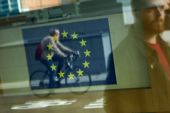 Πέμπτο πακέτο κυρώσεων και στο βάθος περιορισμοί στο ρωσικό πετρέλαιο;