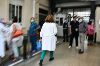 Πειράζουν… κρυφά τα εργασιακά δικαιώματα στο ΕΣΥ