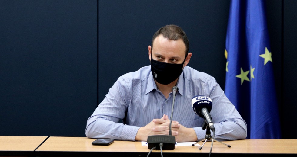 Μαγιορκίνης: Προς κατάργηση έως το Πάσχα το πιστοποιητικό εμβολιασμού
