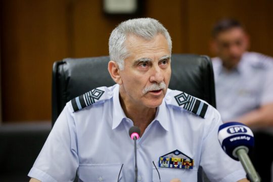 «Η χώρα μας δεν έπρεπε να εμπλακεί με όπλα στην Ουκρανία»
