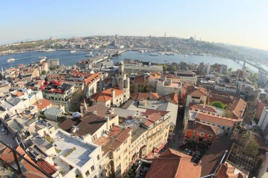 Γιατί η Τουρκία έκλεισε τα στενά του Βοσπόρου και τα Δαρδανέλια
