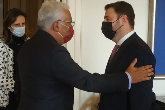 Συνάντηση Ανδρουλάκη-Κόστα στη Λισαβόνα: Η σοσιαλδημοκρατία εγγυάται πολιτικές αλληλεγγύης
