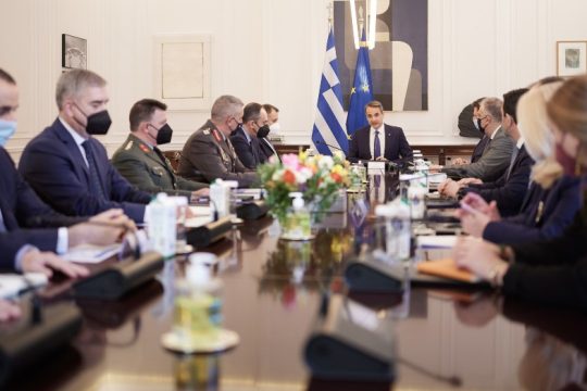 Ο πρωθυπουργός μας κάτω από τον μεγεθυντικό φακό του λόρδου Όουεν