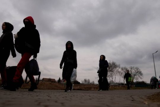 Το ΚΙΝ.ΑΛΛ. βάζει στη θέση του τον Καιρίδη για τους «λευκούς, χριστιανούς πρόσφυγες»