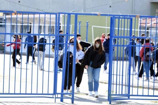 Το μάθατε; «Υπεύθυνοι για την ολοκλήρωση της ύλης είναι οι εκπαιδευτικοί»!