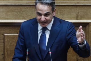 Μετράνε ψήφους και ακρίβεια