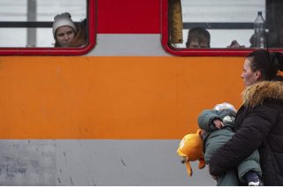 Νυν και αεί, τώρα και πάντα