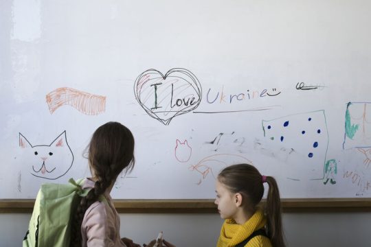 Από τη φρίκη του πολέμου στα νύχια των διακινητών