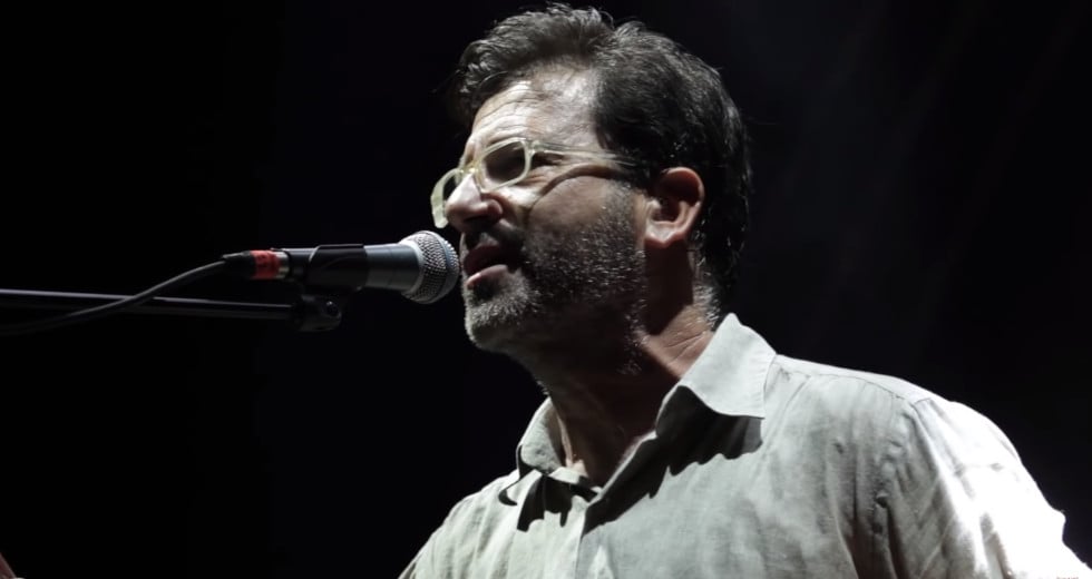 Ο φιλοσοφικός όρος «ελάχιστος εαυτός» στο ομώνυμο τραγούδι του Θανάση Παπακωνσταντίνου