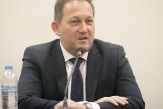 Δεν φτάνουν…