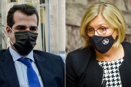 «Στα μουλωχτά ψηφίστηκε η κατάργηση της μονιμότητας των γιατρών ΕΣΥ»