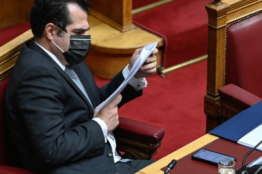 «Κανονικό» Πάσχα βλέπει ο Πλεύρης