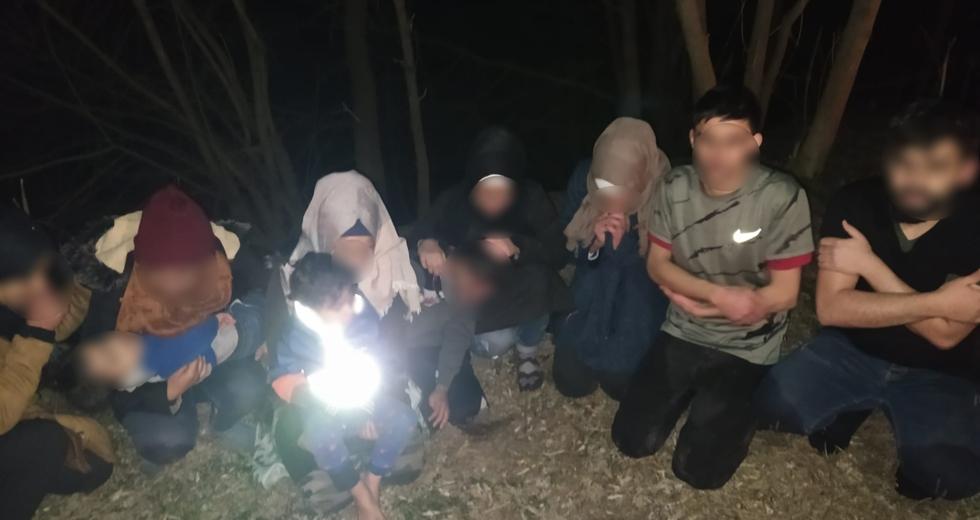 Εισαγγελική παρέμβαση για τους εγκαταλελειμμένους Σύρους του Έβρου που διασώθηκαν