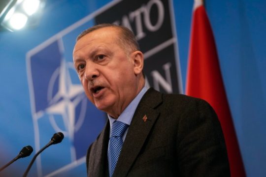 Πρόοδο και σύγκλιση στις ρωσο-ουκρανικές διαπραγματεύσεις βλέπει ο Ερντογάν