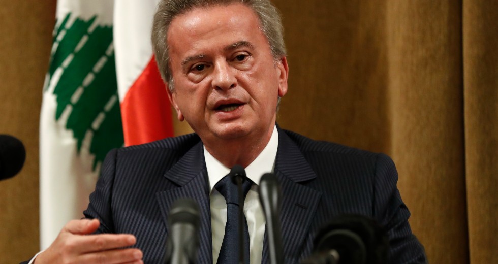 Υπό δίωξη για διαφθορά και ξέπλυμα ο κεντρικός τραπεζίτης του Λιβάνου