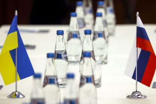 Η διπλωματία των όπλων