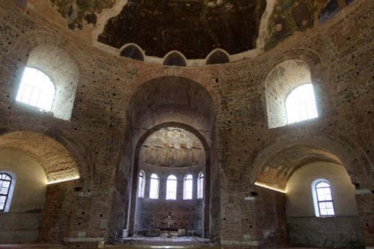 Φθορές στο εσωτερικό της Ροτόντας από 28χρονο 