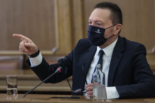 Επιμένει προκλητικά ο Στουρνάρας: Τα λεφτά δεν φυτρώνουν στα δέντρα