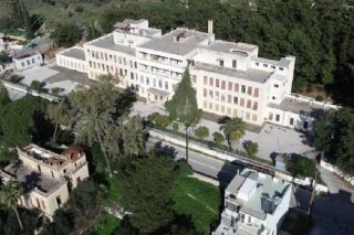 Σκόνταψαν στο κληροδότημα
