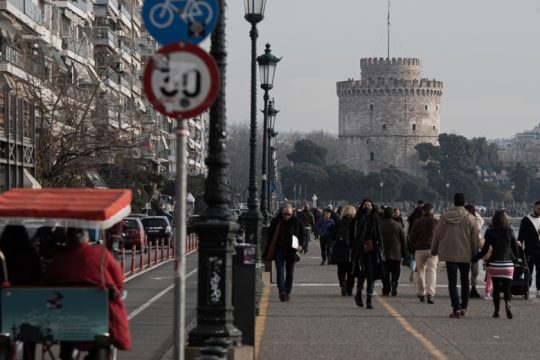 Στη Θεσσαλονίκη θεριεύει ο κορονοϊός