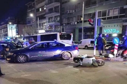 Επτά τραυματίες σε τροχαίο με αστικό λεωφορείο στη Θεσσαλονίκη