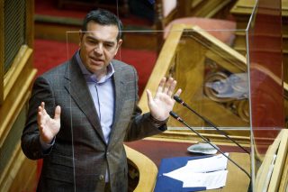 «Εκλογές τώρα, όχι τον Μάιο!»