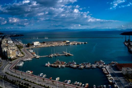 Ρύπανση στο λιμάνι του Βόλου