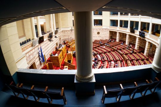 Νύχτα ήρθε, νύχτα ψηφίστηκε
