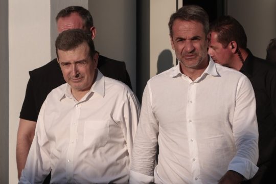 Βαθύ κράτος είστε και φαίνεστε