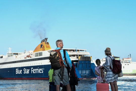 Παίρνουν «φωτιά» τα ακτοπλοϊκά εισιτήρια