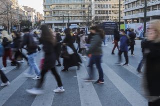 Συρρικνώνεται η Ελλάδα